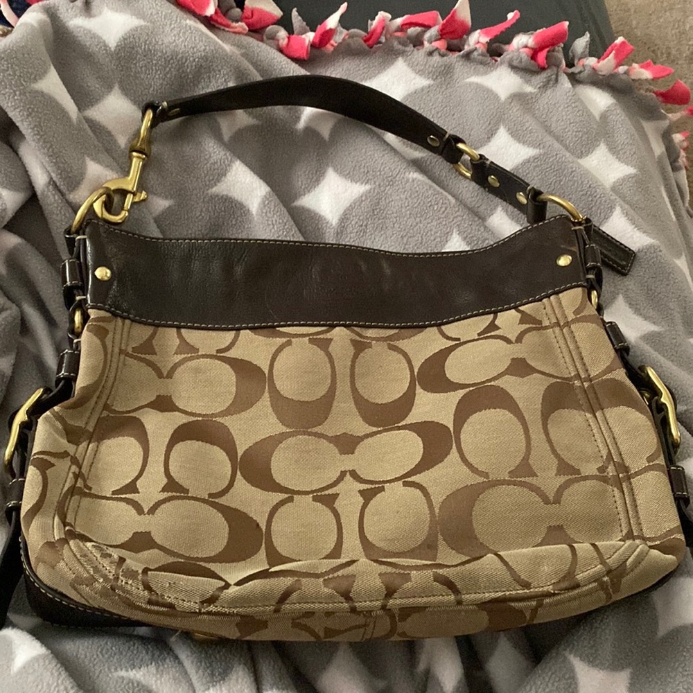 Brown coach shoulder bag with gold detail
